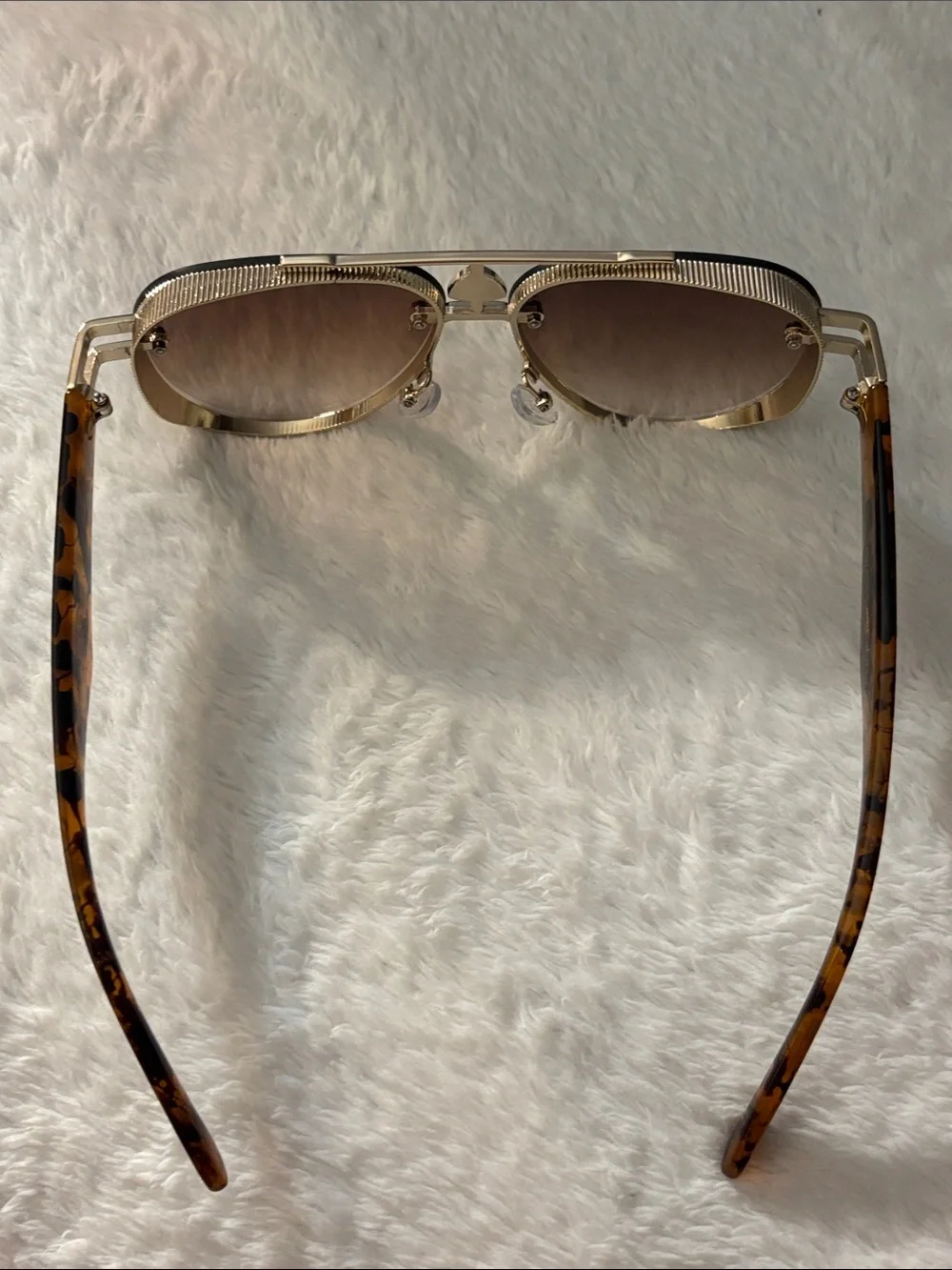 Fashion sunglasses￼ elegant aviator